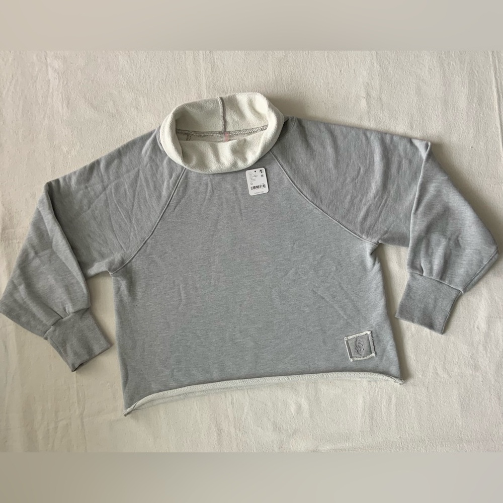 Free People Movement ~ Cutback Mock Neck Pullover ~ XS ~ NWT - Picture 2 of 15